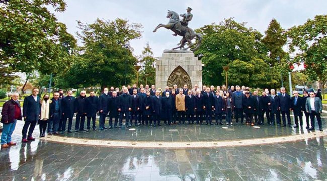 Bütün partiler birleşti: Atatürk ortak değerimiz